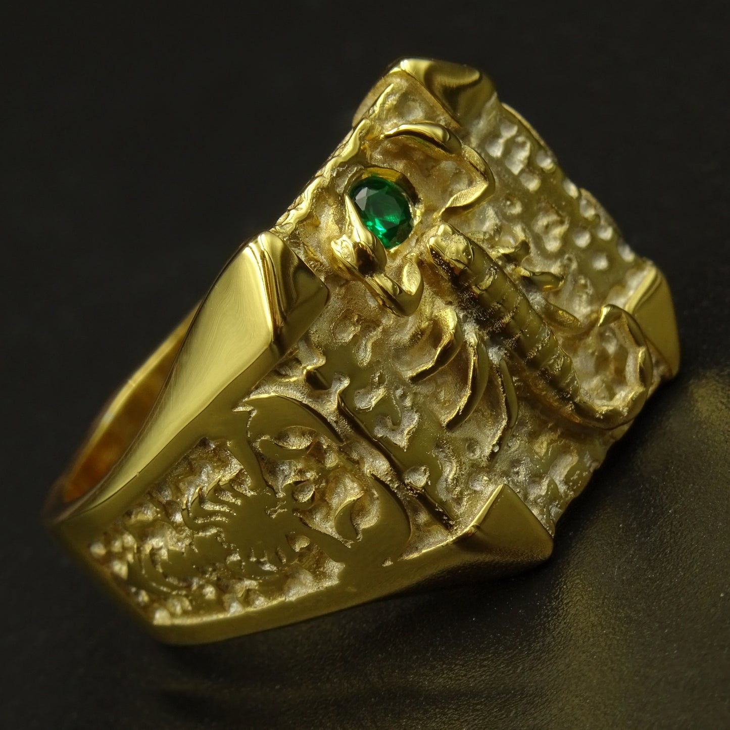 The Scorpion of Theseus Ring