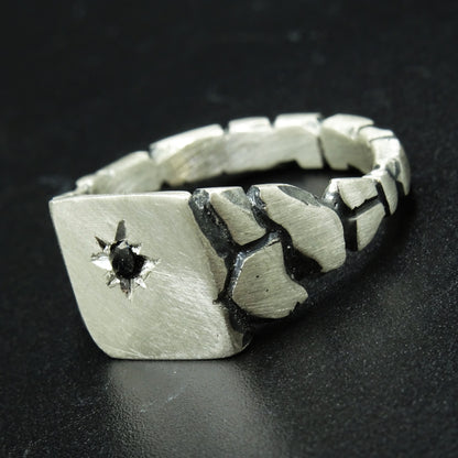 Quake Signet Silver Ring