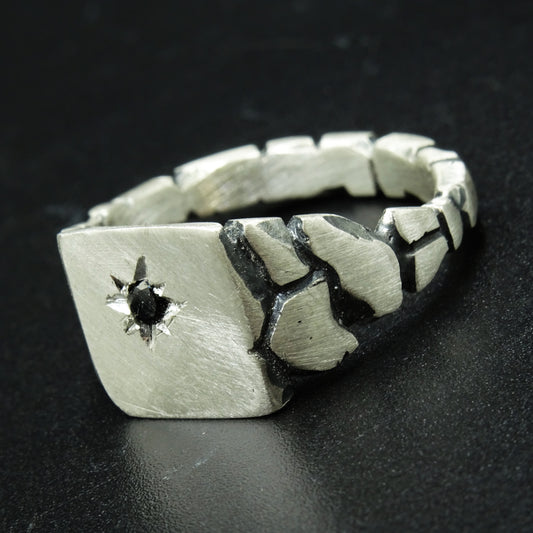 Quake Signet Silver Ring